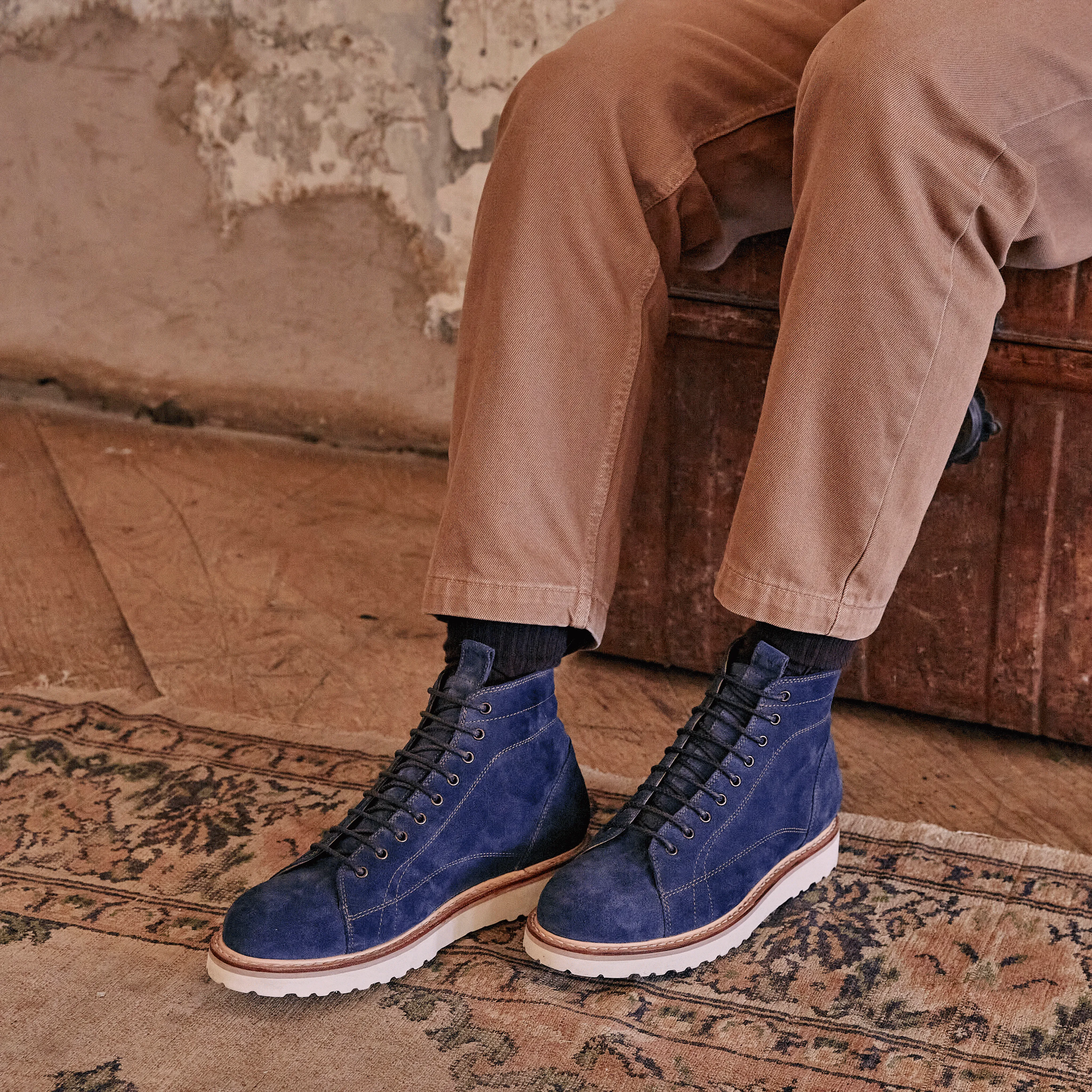 BARLEY // NAVY SUEDE
