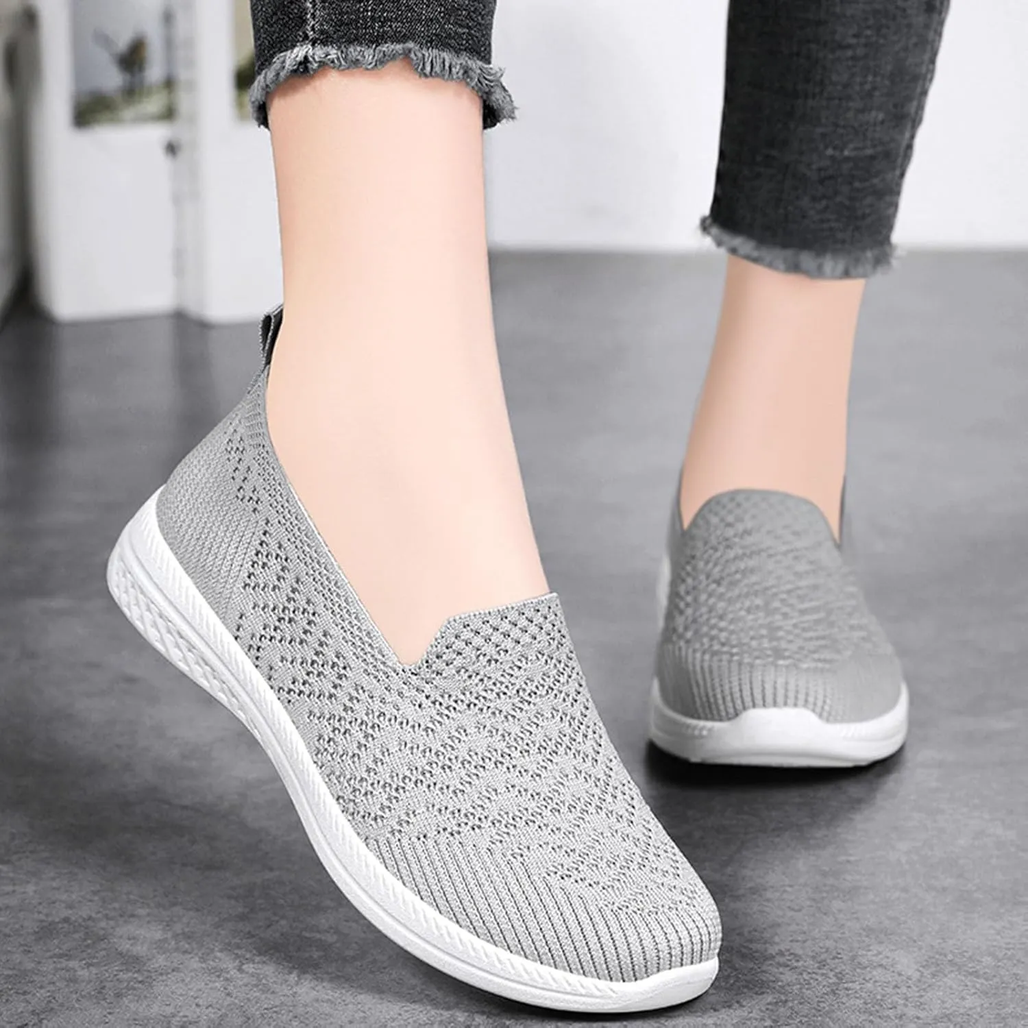 Women Casual Shoes Fashion Simple Solid Color Comfortable and Lightweight Flat Bottomed Slip On Business Heels Women